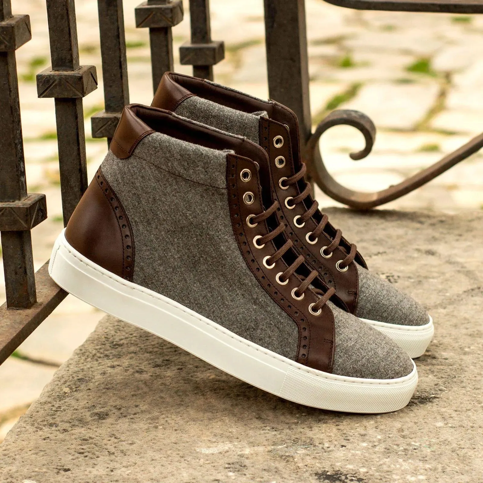 RQ72 High Kicks Sneakers II